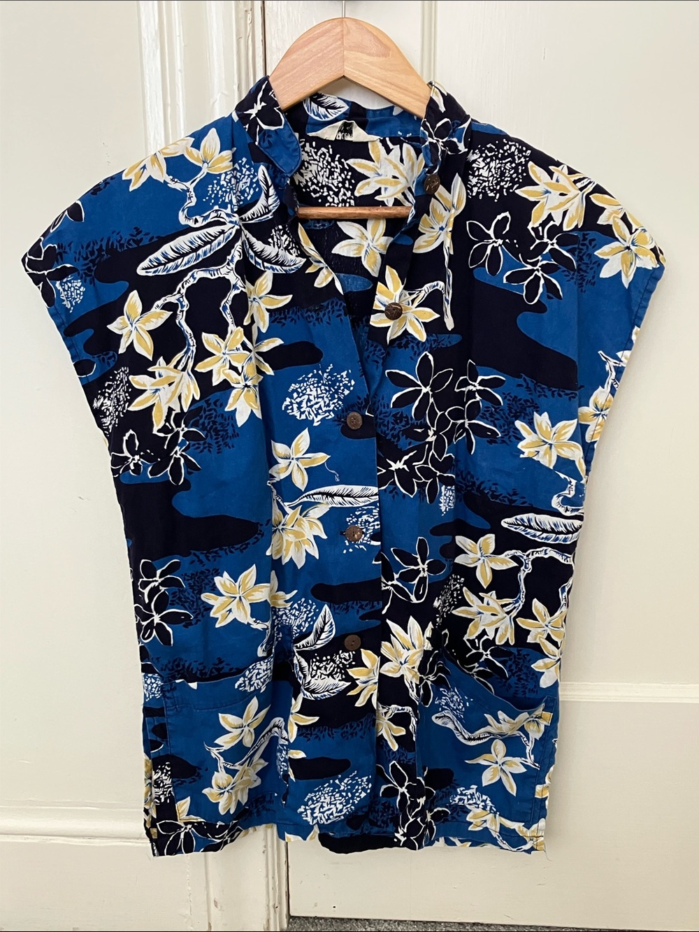 RARE! Exquisite Vintage Kiilani Alfred Shaheen Hawaiian Top
